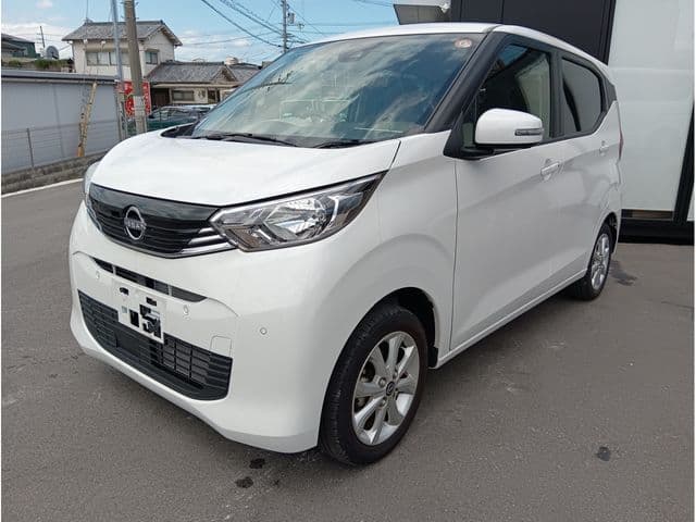 NISSAN