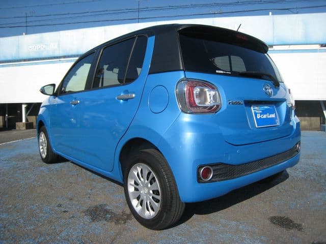 Car thumbnail 3