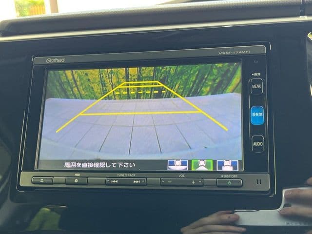 Car thumbnail 4