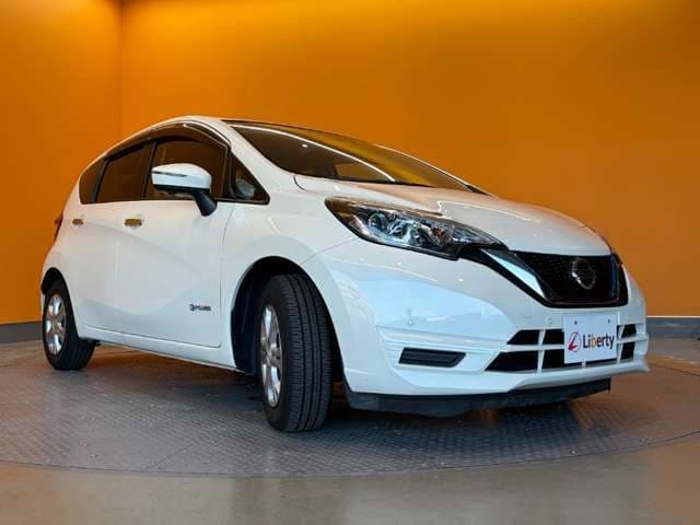 Car thumbnail 3