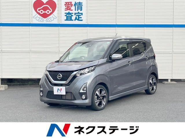 NISSAN