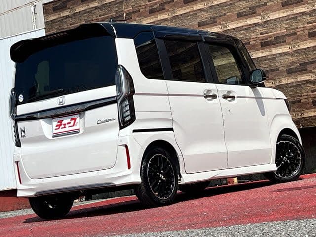 Car thumbnail 3