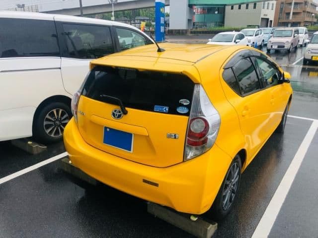Car thumbnail 3