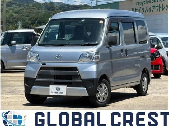 TOYOTA PIXIS van