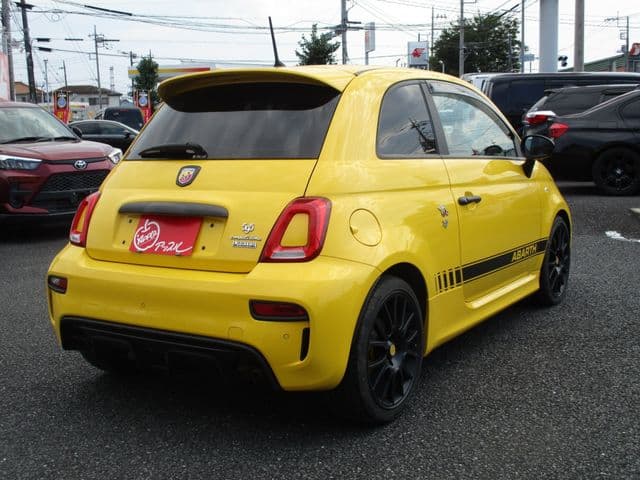 Car thumbnail 3