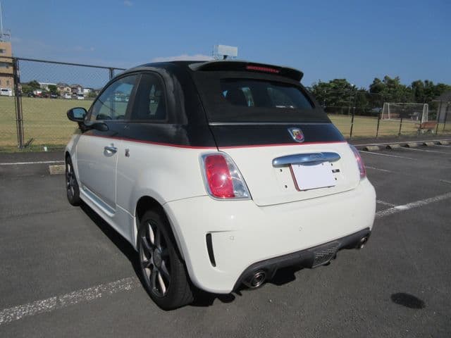 Car thumbnail 3