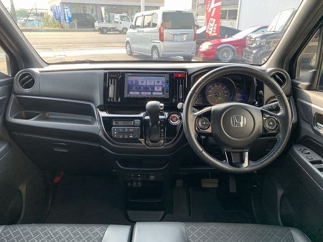 Car thumbnail 3