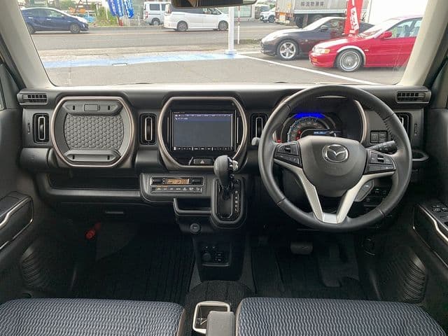 Car thumbnail 3