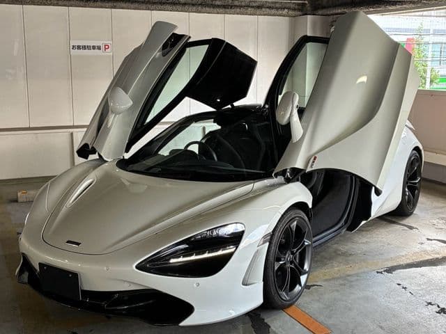 ENGLAND Others Mclaren 720S