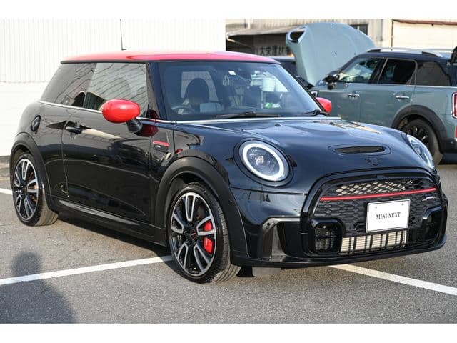 Car thumbnail 3
