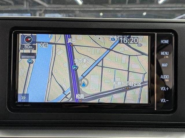 Car thumbnail 3