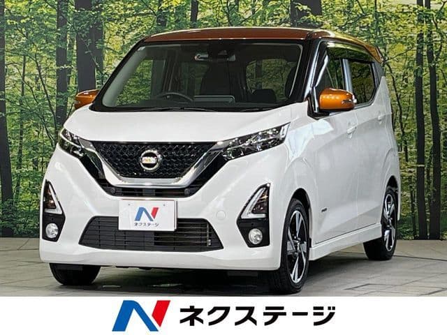 NISSAN