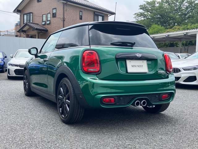 Car thumbnail 3