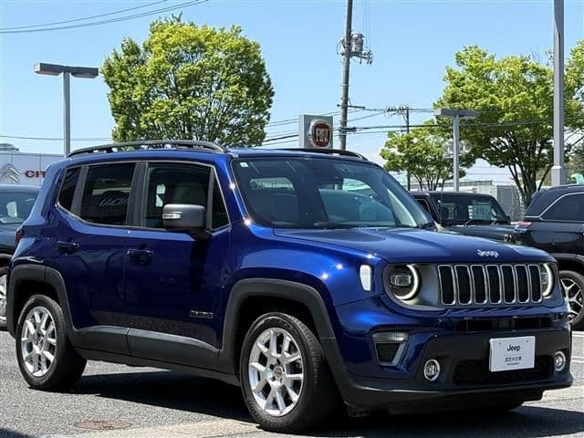 Car thumbnail 3