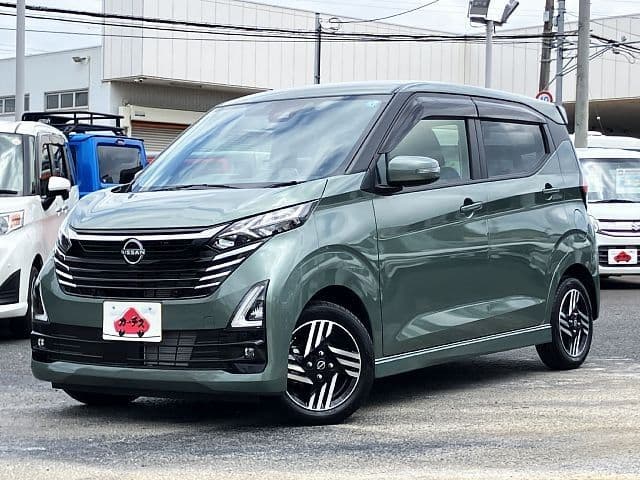 NISSAN