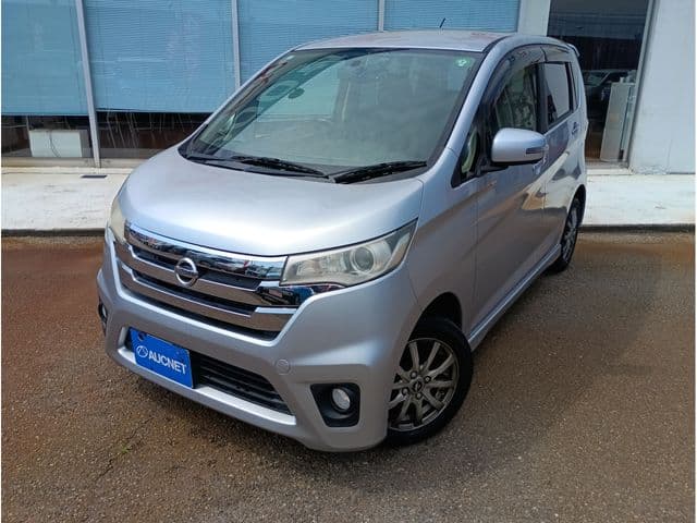 NISSAN