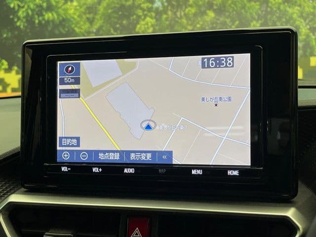Car thumbnail 3