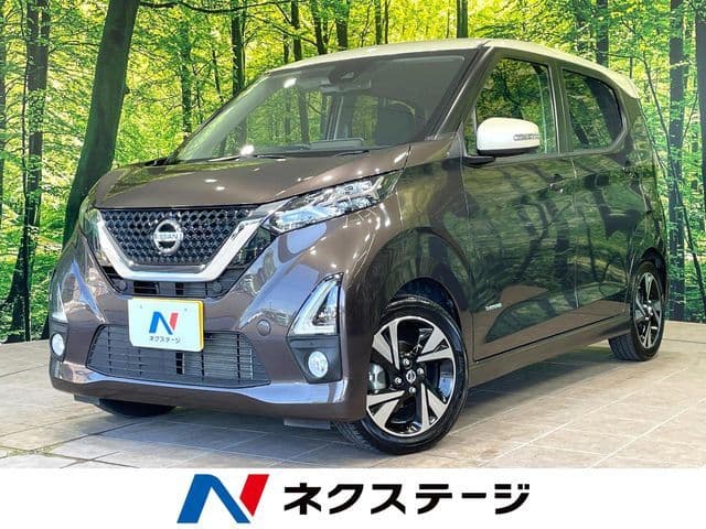 NISSAN