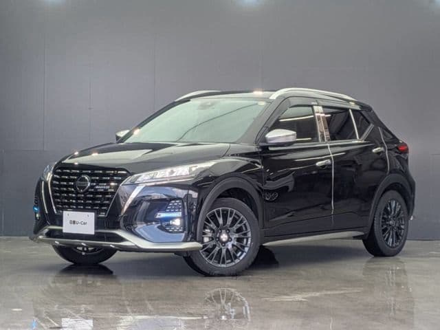 NISSAN