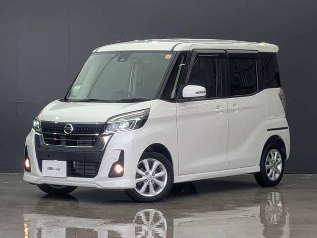 NISSAN