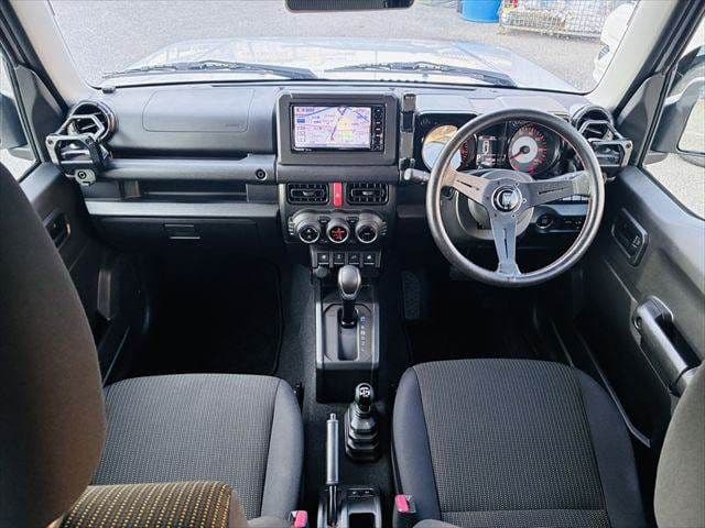 Car thumbnail 3