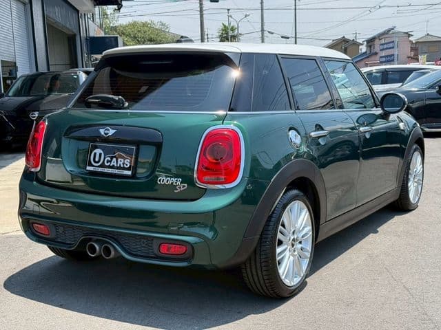 Car thumbnail 2