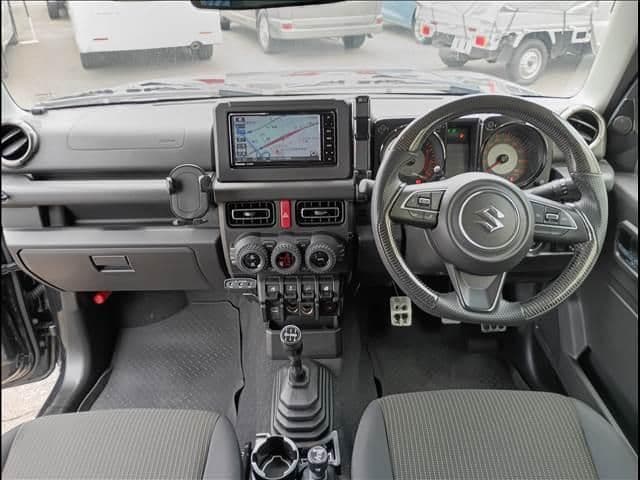 Car thumbnail 3