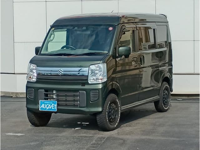 SUZUKI