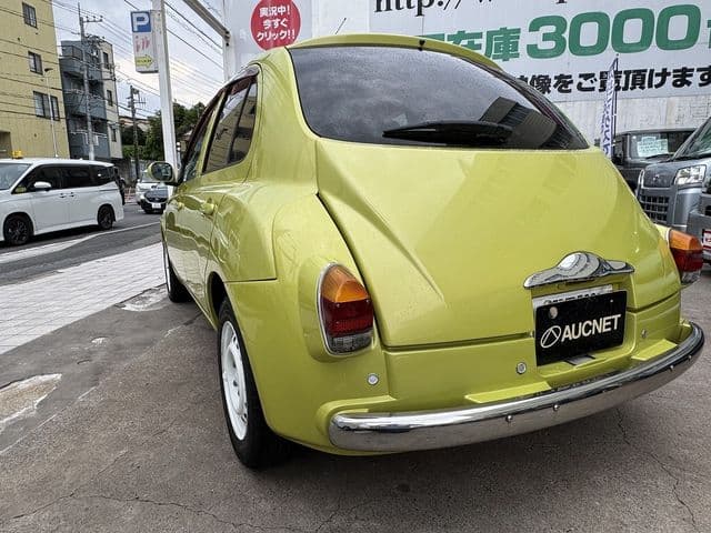 Car thumbnail 3