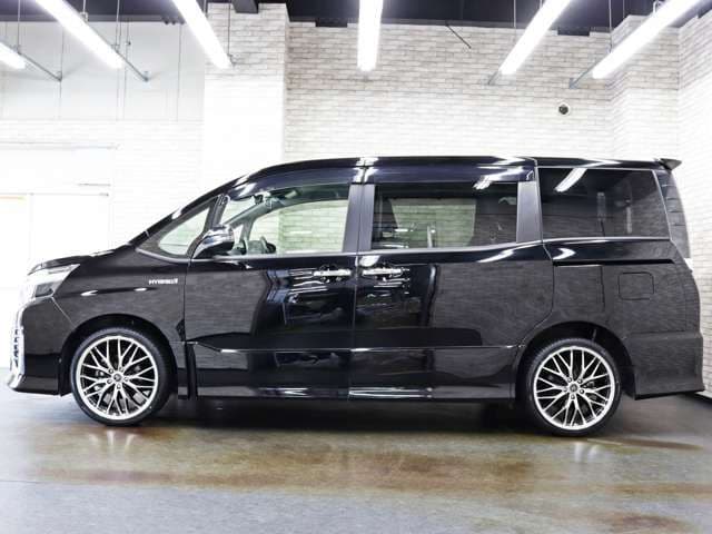 Car thumbnail 2