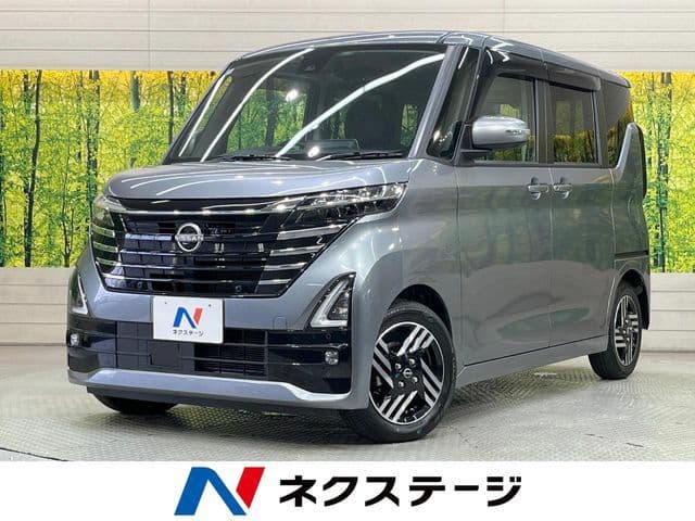 NISSAN