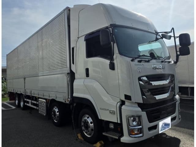 ISUZU
