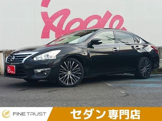 NISSAN