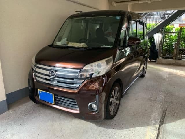 NISSAN
