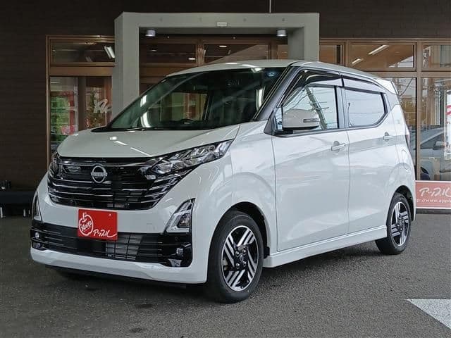 NISSAN