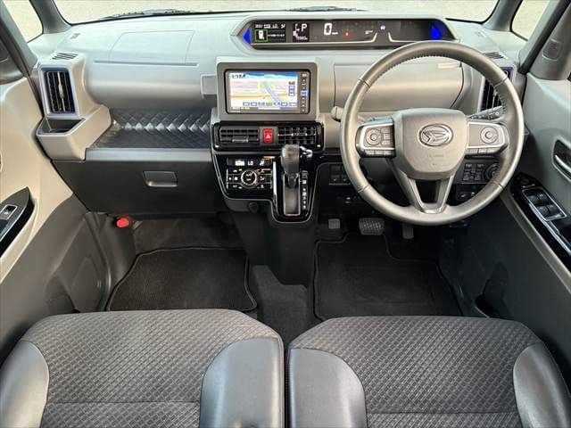 Car thumbnail 3