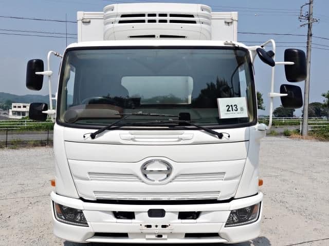 Car thumbnail 3