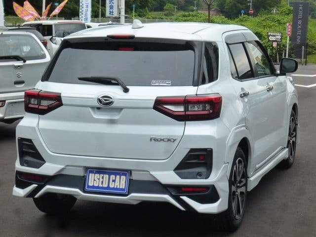 Car thumbnail 3