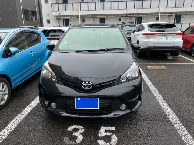 TOYOTA VITZ  4WD
