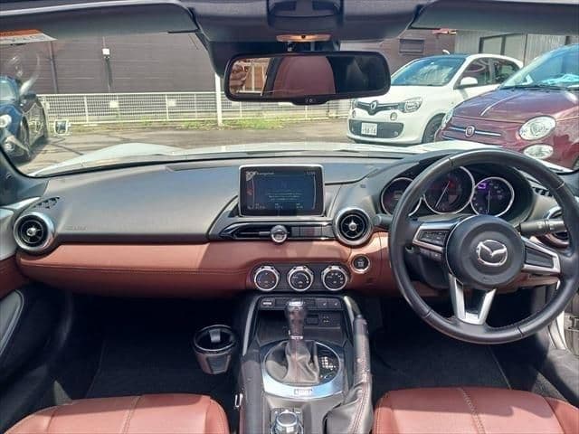 Car thumbnail 2