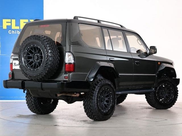 Car thumbnail 4