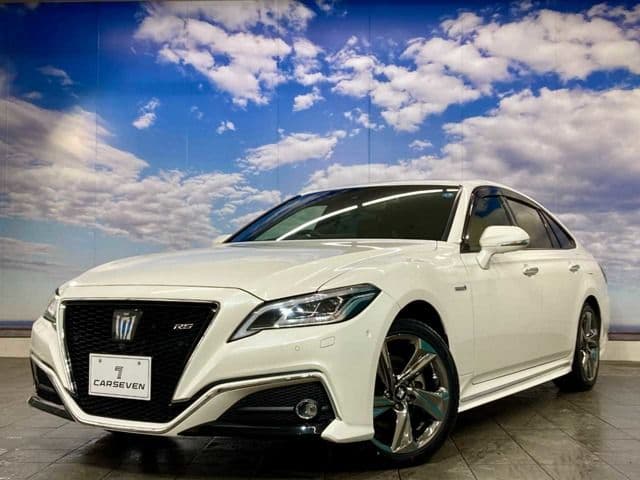 TOYOTA CROWN sedan hybrid 4WD