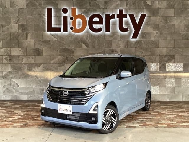 NISSAN