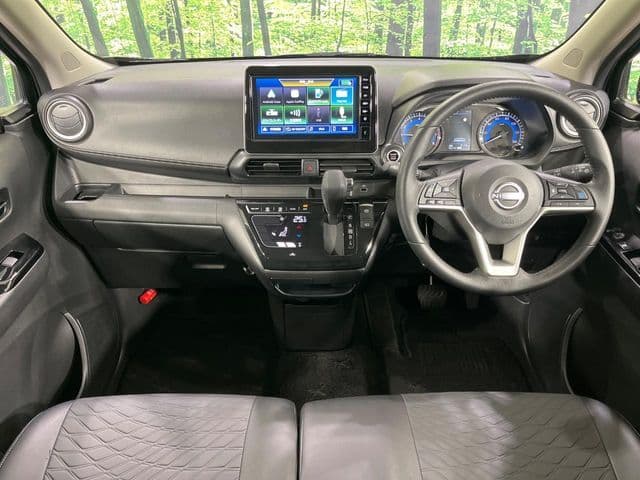 NISSAN