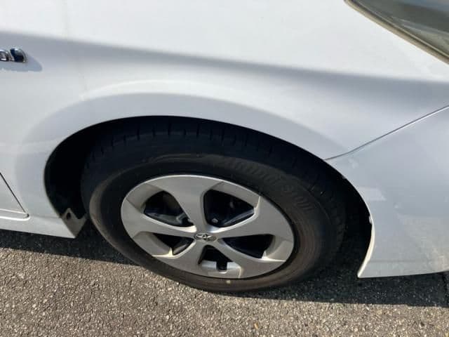 Car thumbnail 3