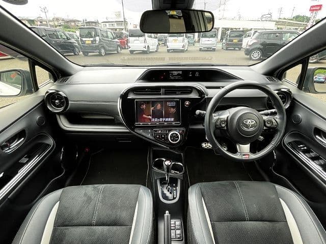 Car thumbnail 2