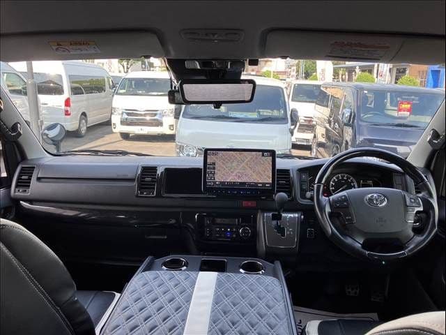 Car thumbnail 4