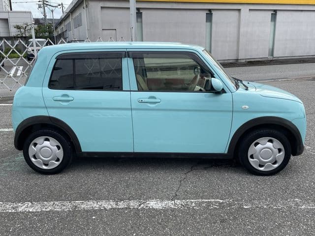Car thumbnail 4