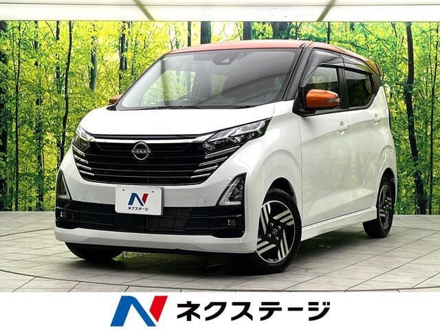 NISSAN