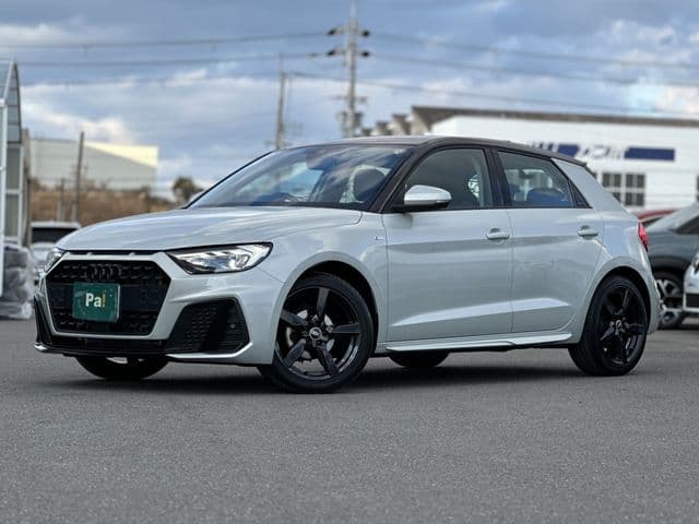 AUDI